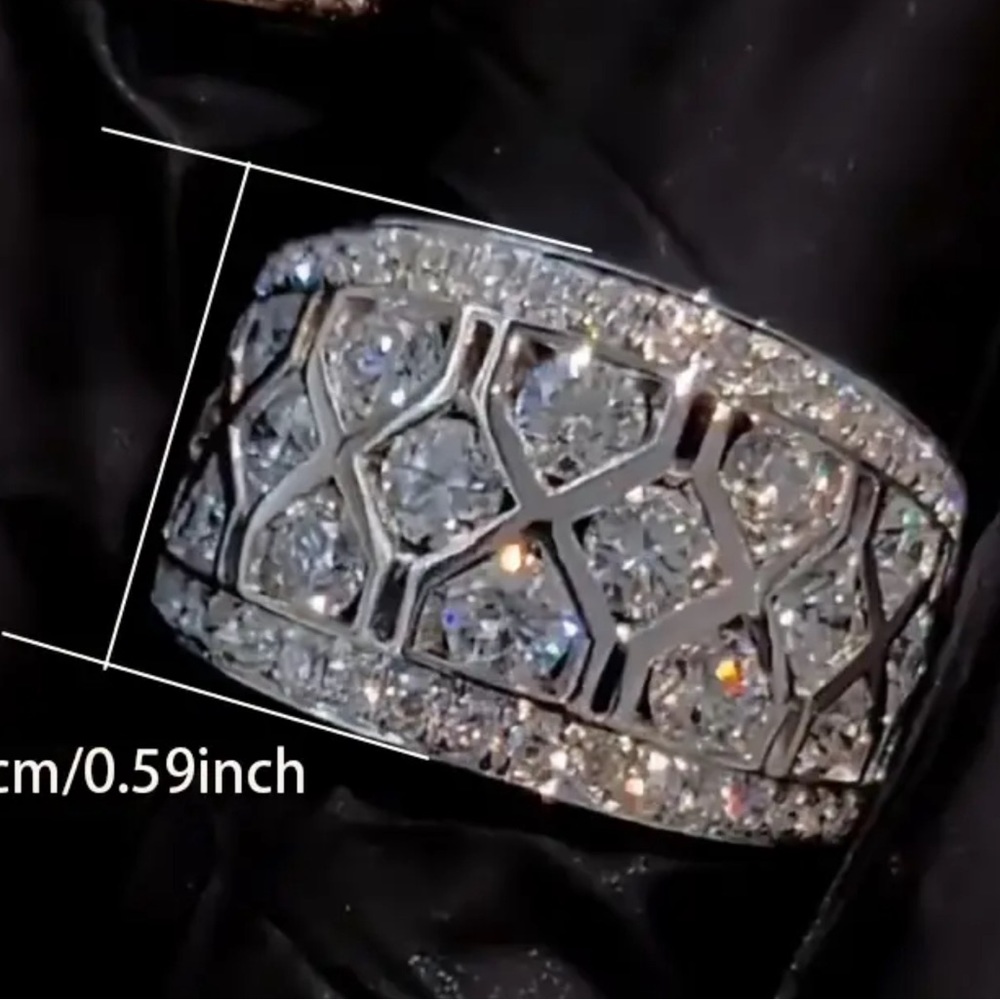 Pretty Fashionable Rhinestone Ring - Picture 2 of 2